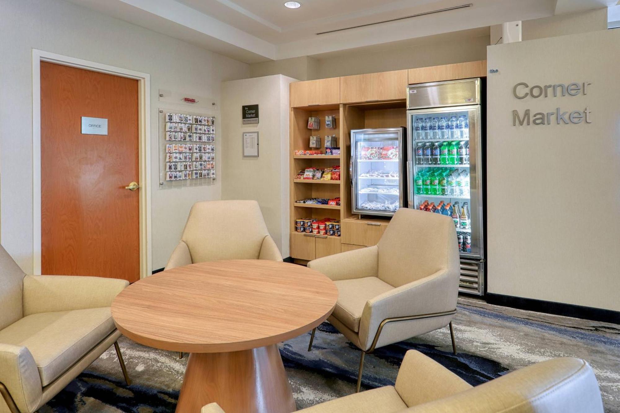 Fairfield Inn & Suites Woodbridge Avenel Εξωτερικό φωτογραφία