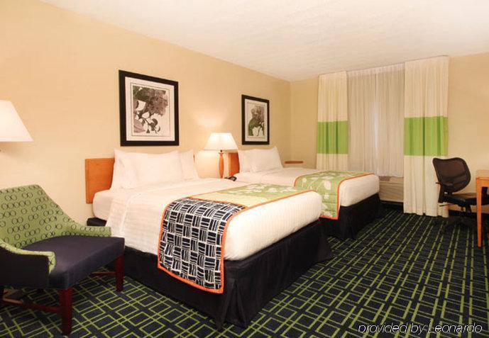 Fairfield Inn & Suites Woodbridge Avenel Εξωτερικό φωτογραφία